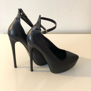 Steve Madden sexy black heels
